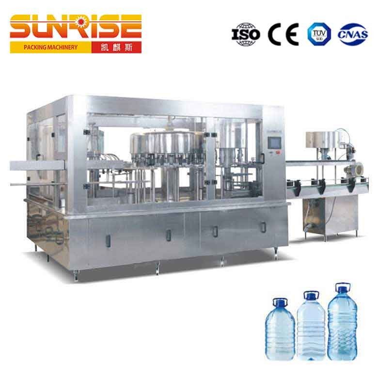 Big Bottle Drinking Water Filling Machine Adopts Chain Path For Bottle Feeding